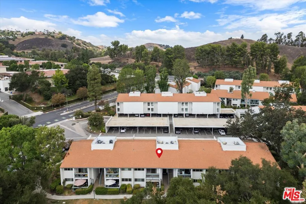 23635 Park Capri 32, Calabasas, California 91302 home-pic-33